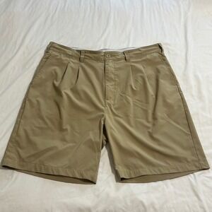Reebok Golf Mens Khaki Tan Pleated Performance Shorts Size 44 Stretch RN69421